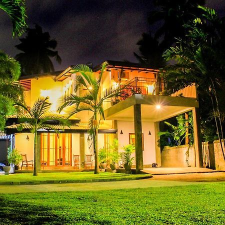 Villa Dominikku Негомбо Экстерьер фото