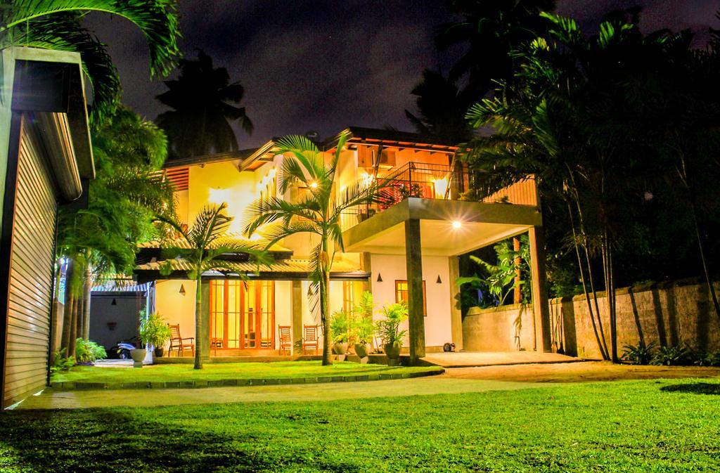 Villa Dominikku Негомбо Экстерьер фото